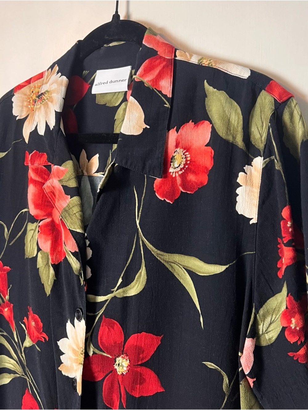Alfred Dunner Women's tropical Floral Button Down Blouse Black Red Green Sz. 14 - Picture 4 of 6